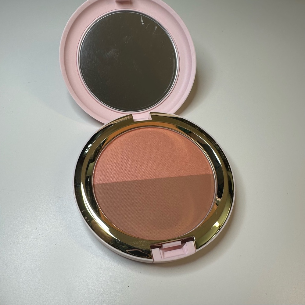 MAC Cosmetics x Patrick Star Blush in I’m not Blushing